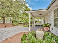 Front porch with swing - Find pet friendly beach rentals in 30A Florida